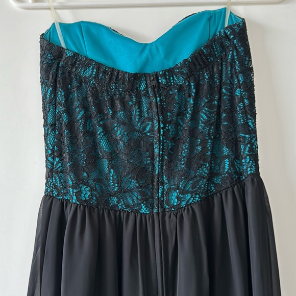 Elegant Black and Teal Lace Strapless Dress - Picture 3 of 4